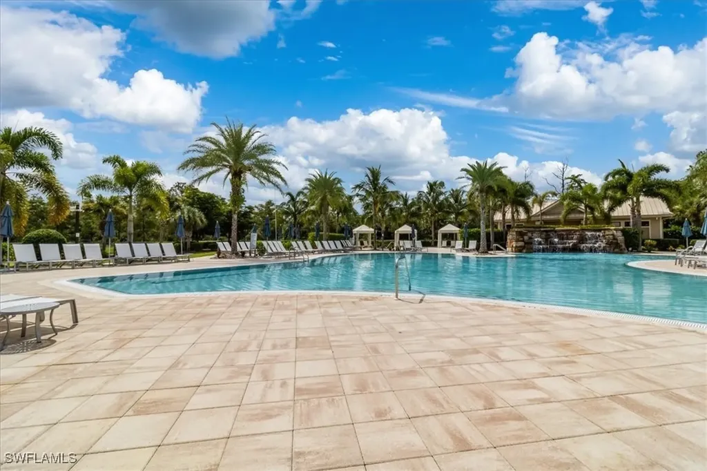 7256 Live Oak Drive Naples FL 34114