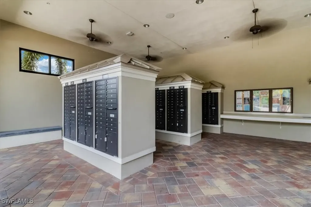 7256 Live Oak Drive Naples FL 34114