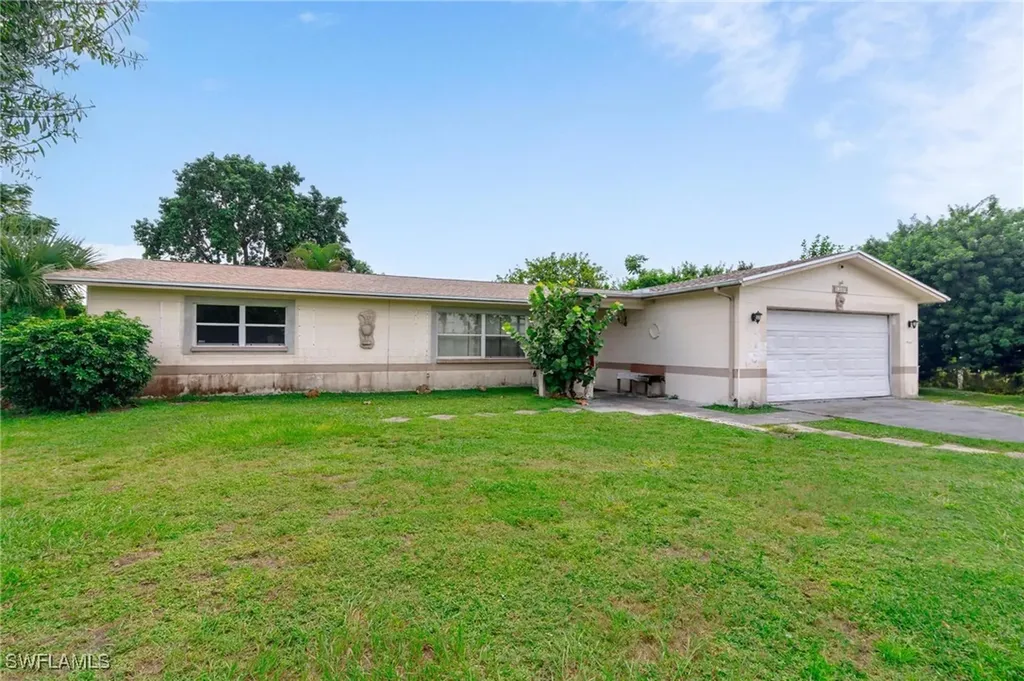 1208 Barnsdale Street Lehigh Acres FL 33936