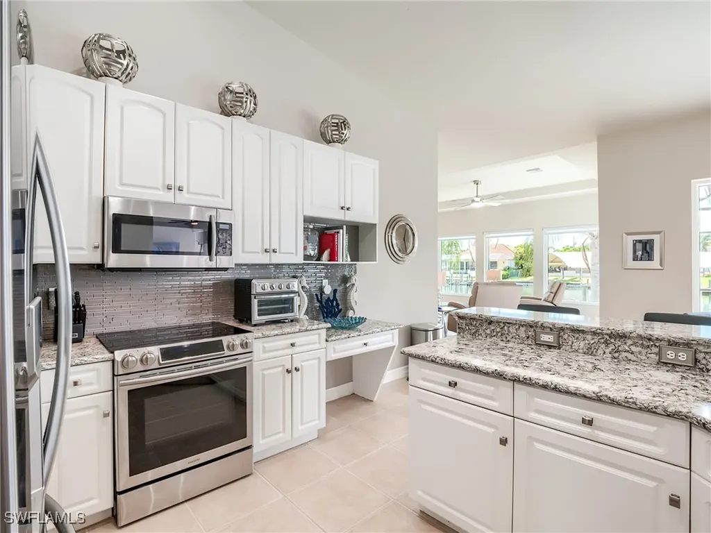 4007 SW 27th Court Cape Coral FL 33914