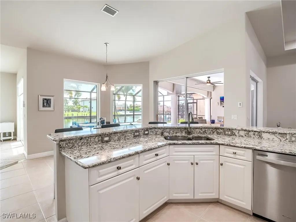 4007 SW 27th Court Cape Coral FL 33914