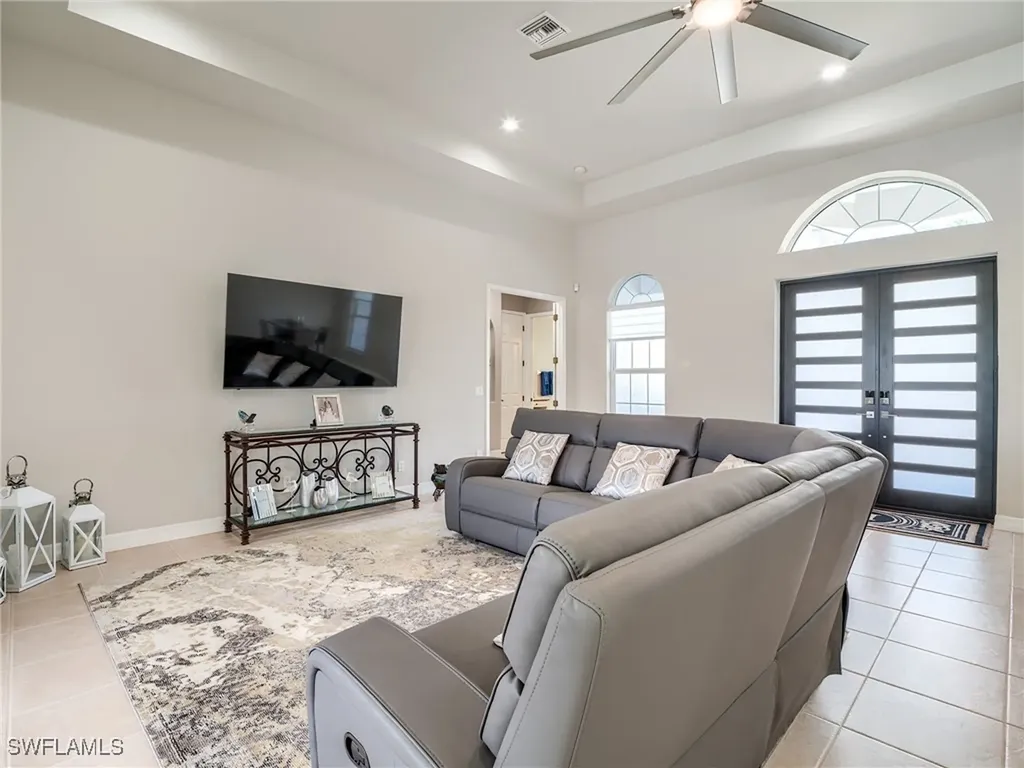 4007 SW 27th Court Cape Coral FL 33914