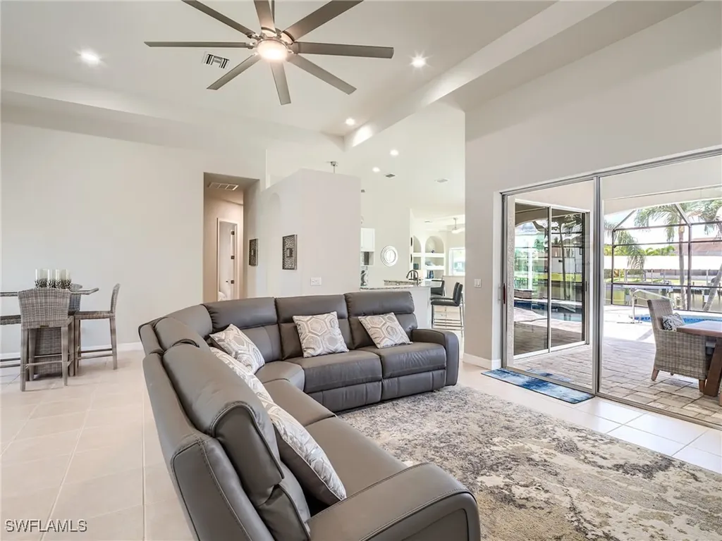 4007 SW 27th Court Cape Coral FL 33914