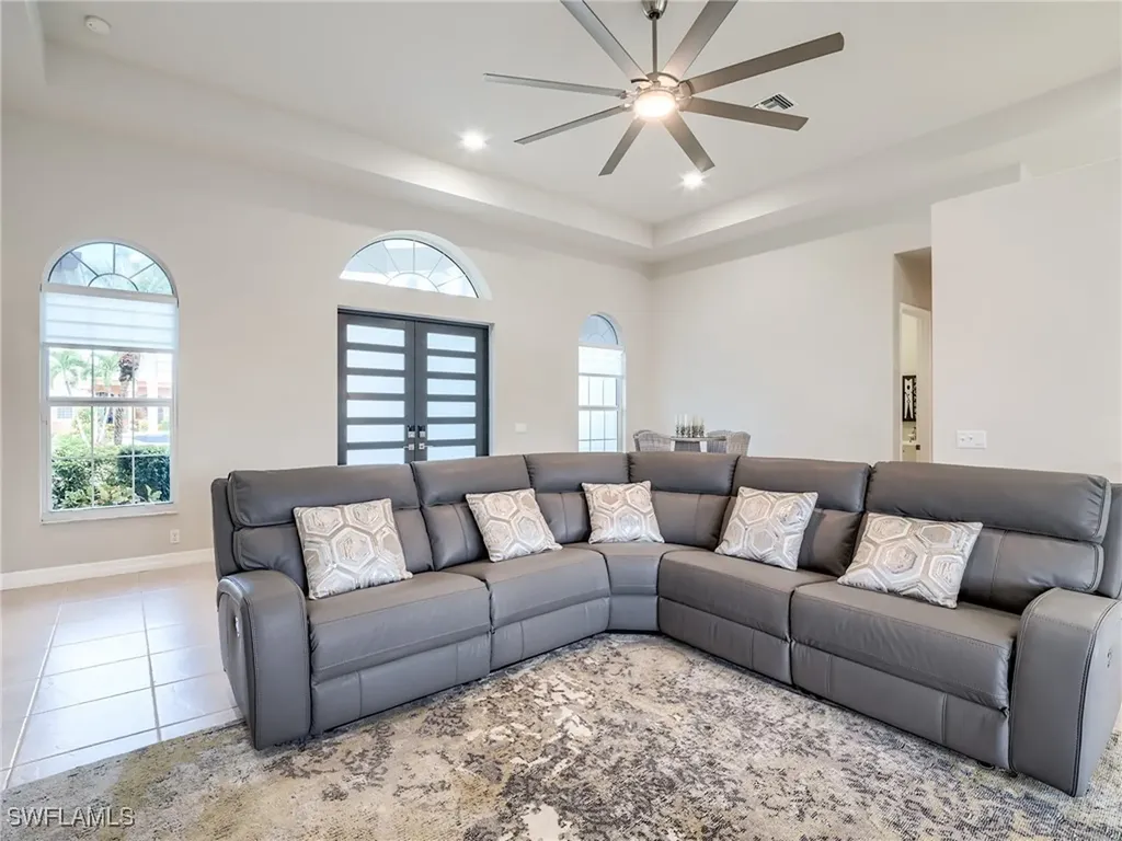 4007 SW 27th Court Cape Coral FL 33914
