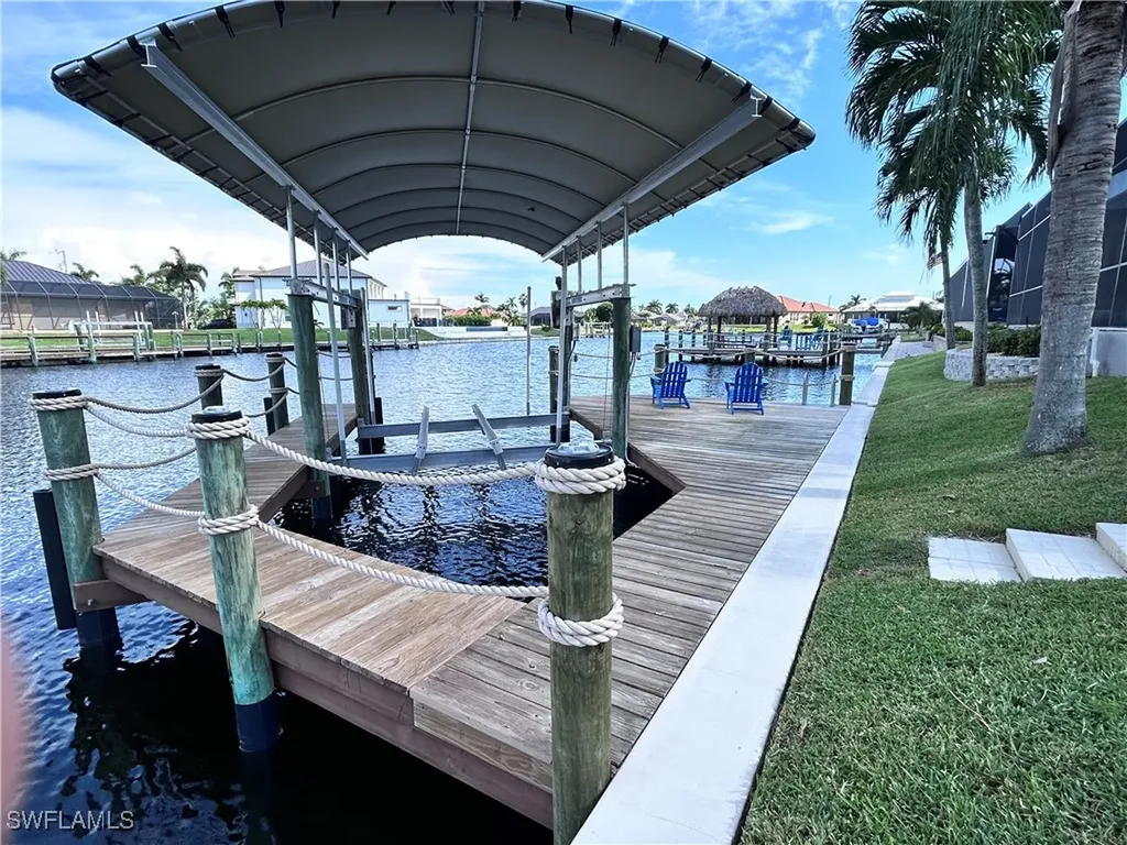 4007 SW 27th Court Cape Coral FL 33914