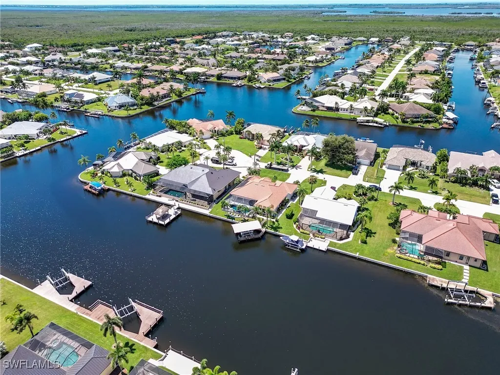 4007 SW 27th Court Cape Coral FL 33914