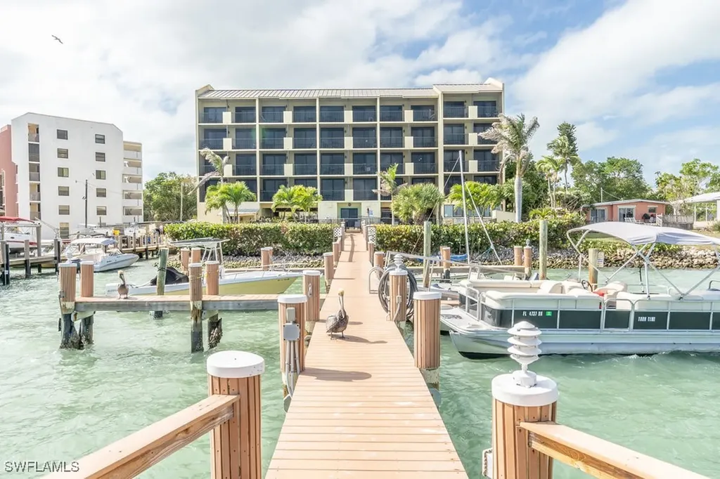 10 Tampa Place Marco Island FL 34145