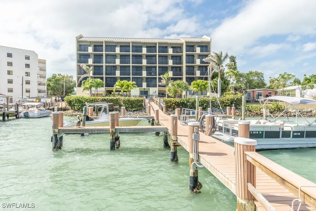 10 Tampa Place Marco Island FL 34145