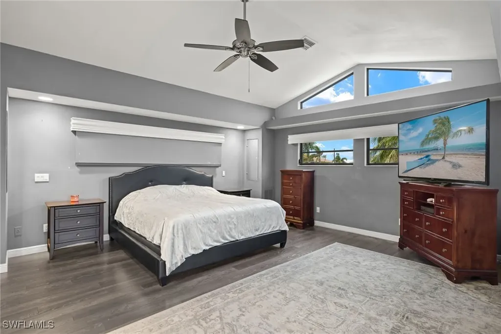 5811 SW 1st Place Cape Coral FL 33914