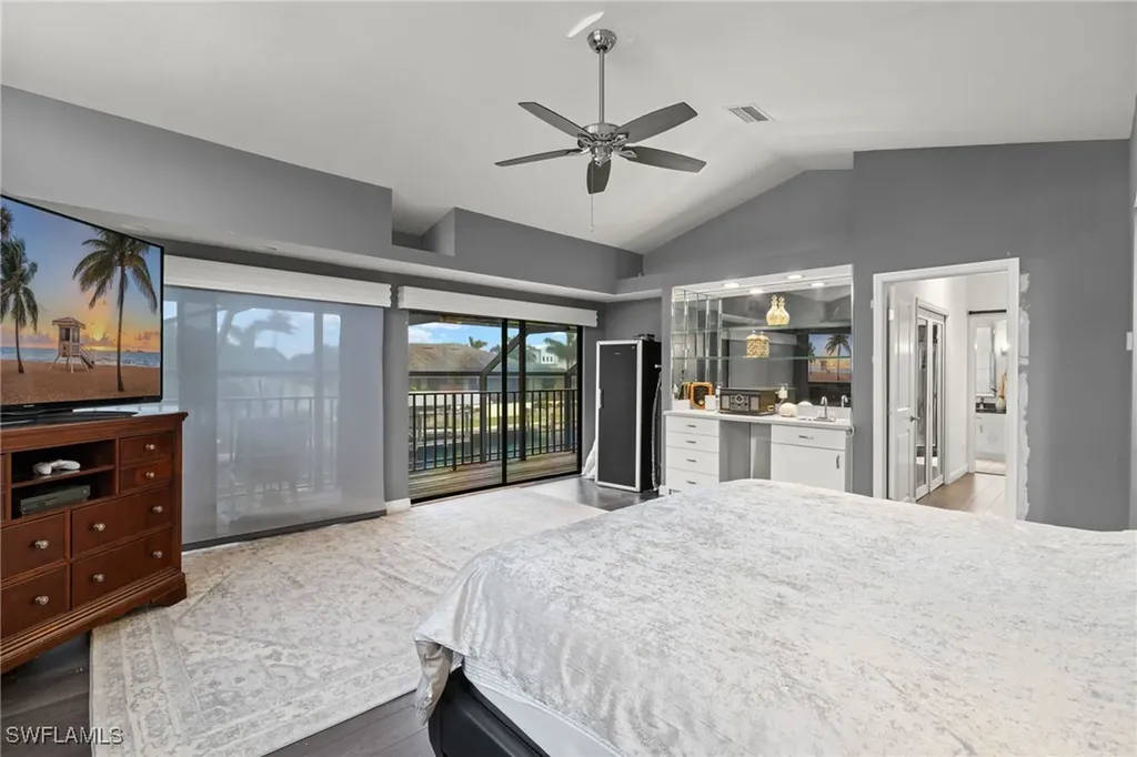 5811 SW 1st Place Cape Coral FL 33914
