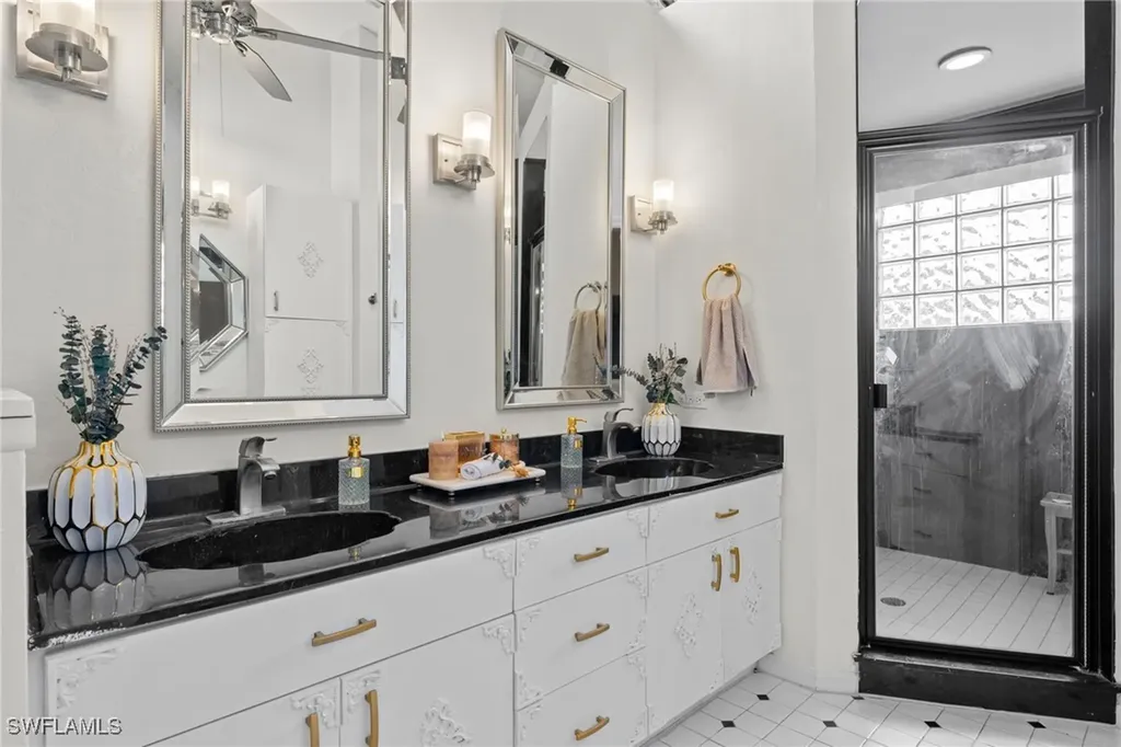 5811 SW 1st Place Cape Coral FL 33914