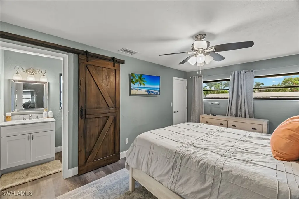 5811 SW 1st Place Cape Coral FL 33914