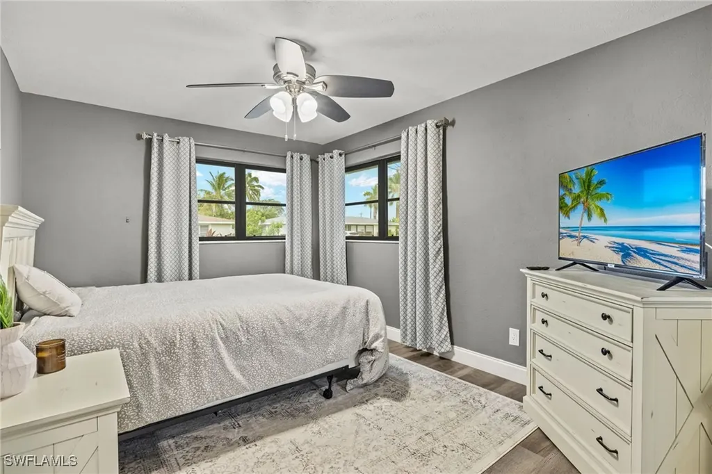 5811 SW 1st Place Cape Coral FL 33914