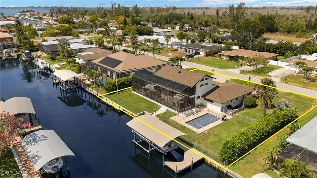 5811 SW 1st Place Cape Coral FL 33914