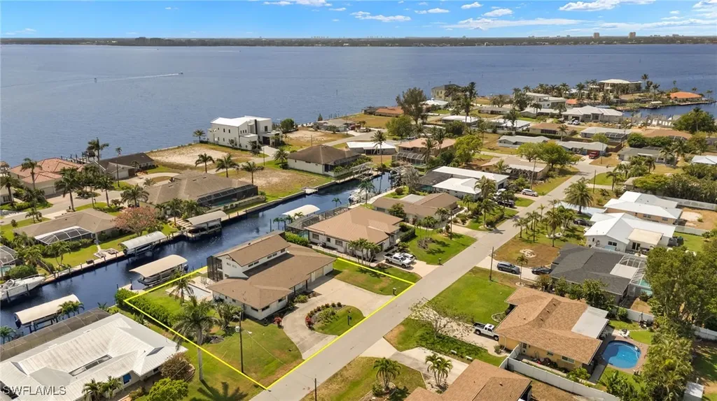 5811 SW 1st Place Cape Coral FL 33914