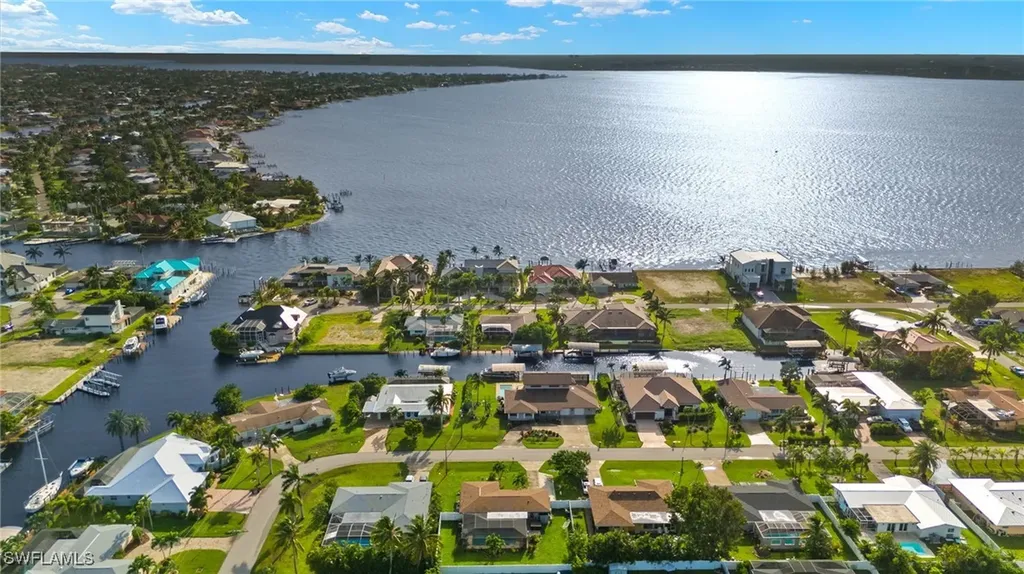 5811 SW 1st Place Cape Coral FL 33914
