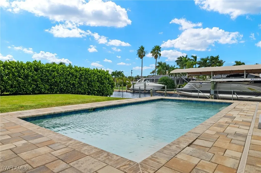 5811 SW 1st Place Cape Coral FL 33914