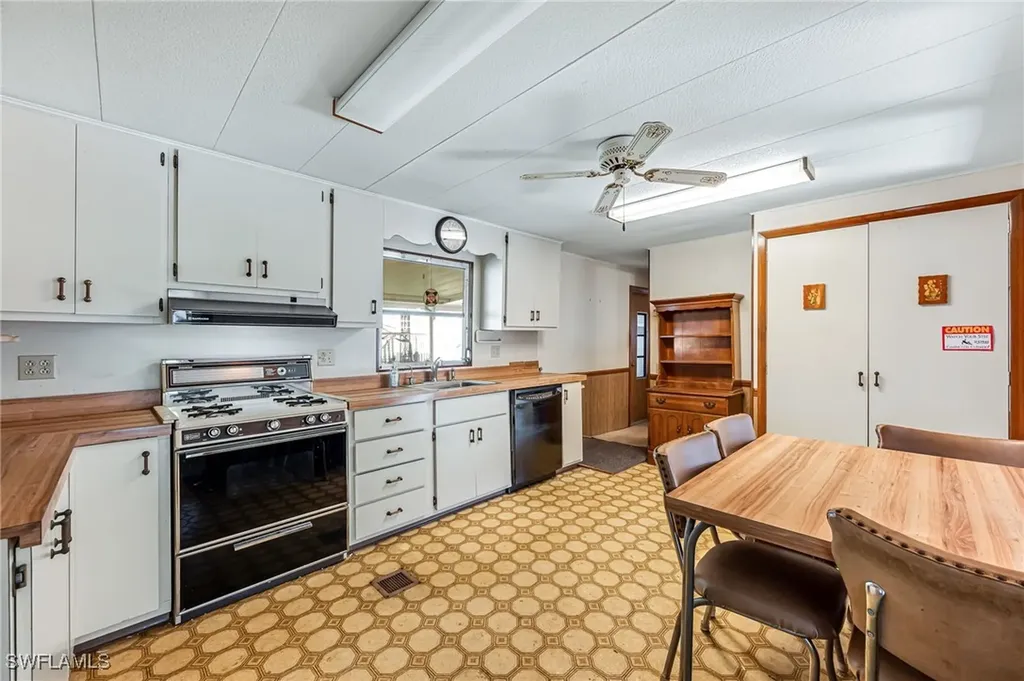 36 Ocho Rios Street Naples FL 34114