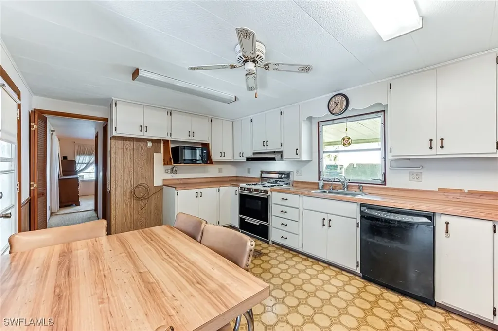 36 Ocho Rios Street Naples FL 34114