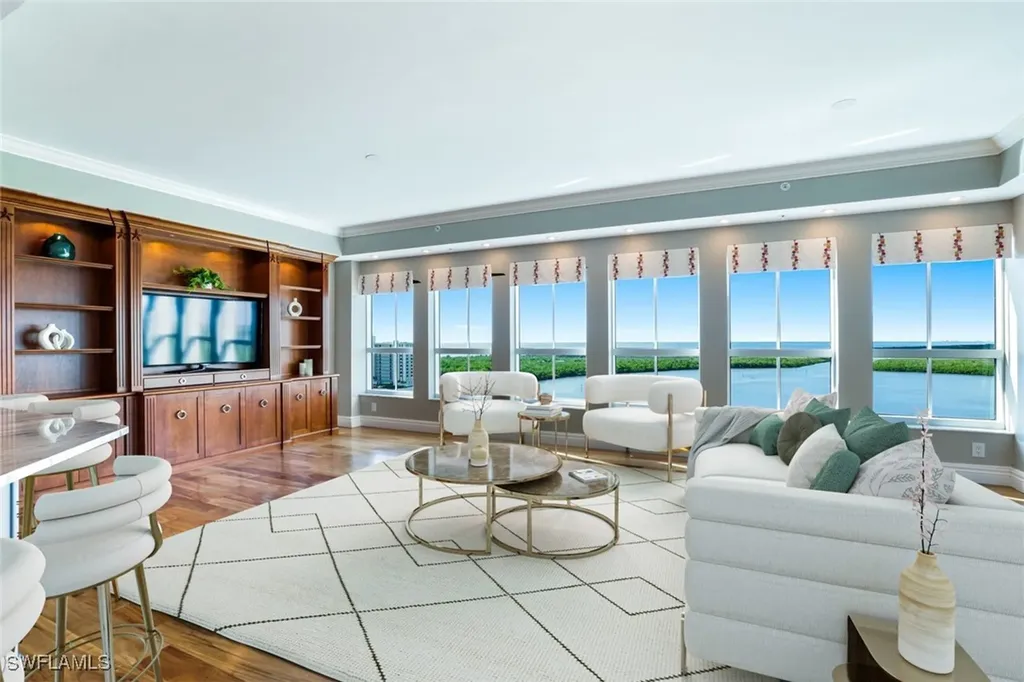 Naples FL, 295 Grande Way, Unit 1004