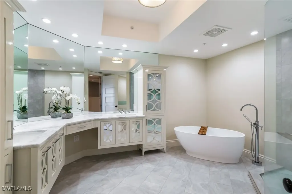 295 Grande Way Naples FL 34110