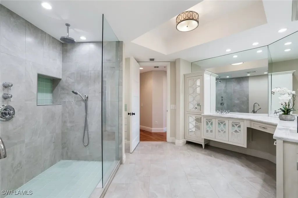 295 Grande Way Naples FL 34110