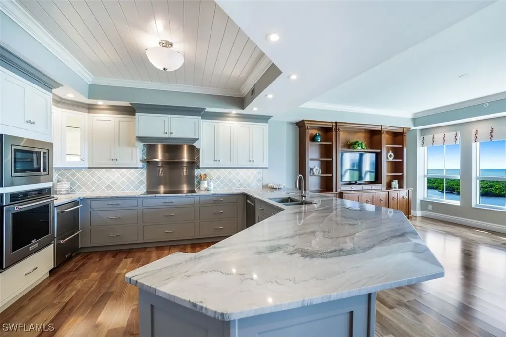 295 Grande Way Naples FL 34110