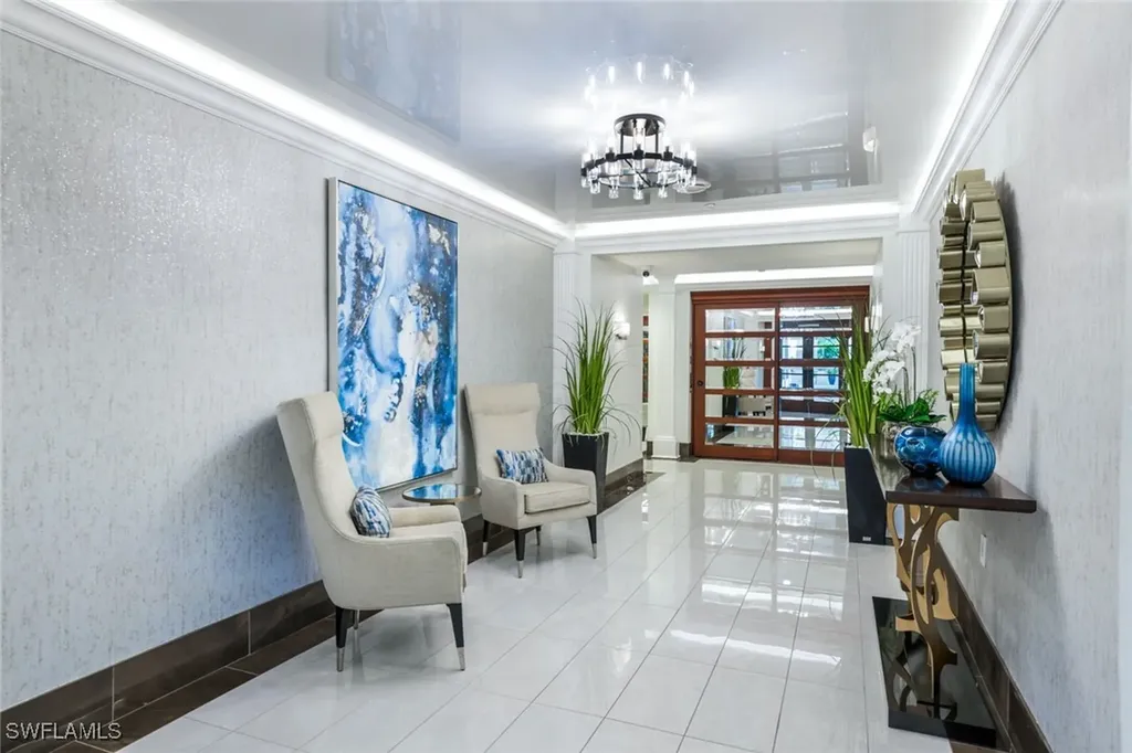 295 Grande Way Naples FL 34110