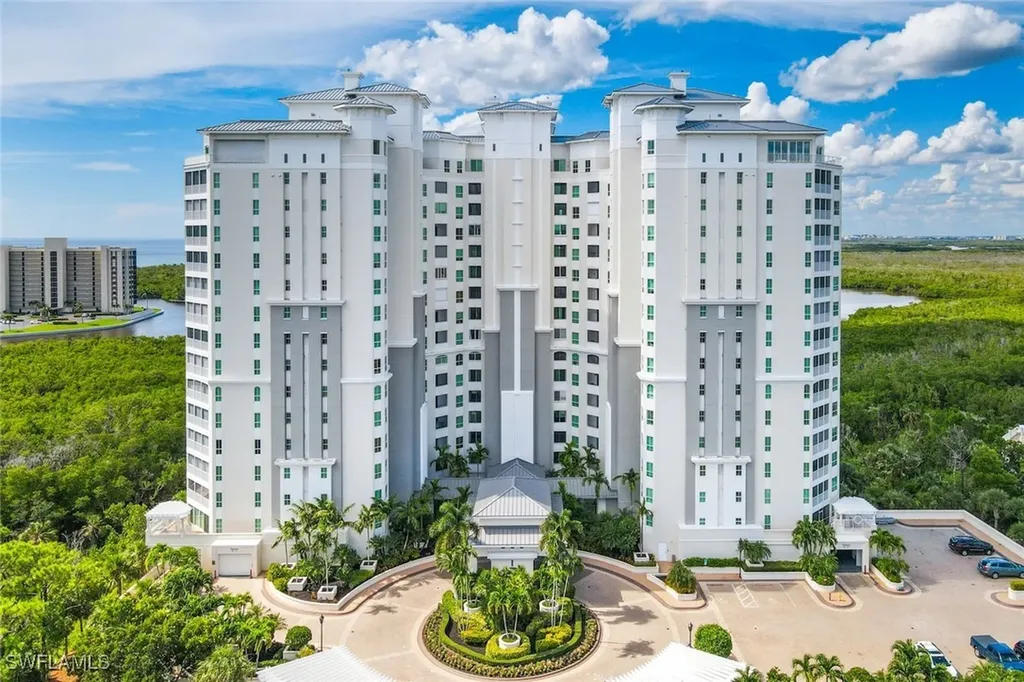 295 Grande Way Naples FL 34110