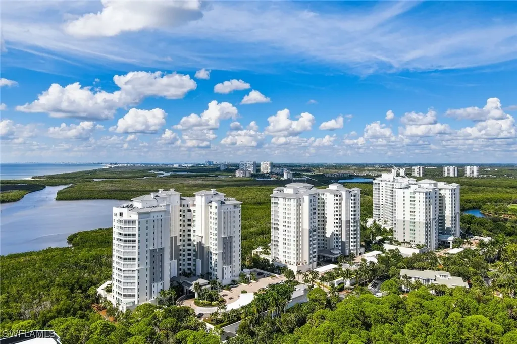 295 Grande Way Naples FL 34110