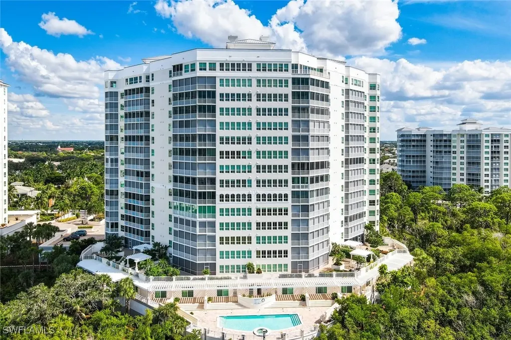 295 Grande Way Naples FL 34110
