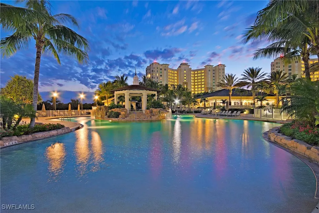 295 Grande Way Naples FL 34110