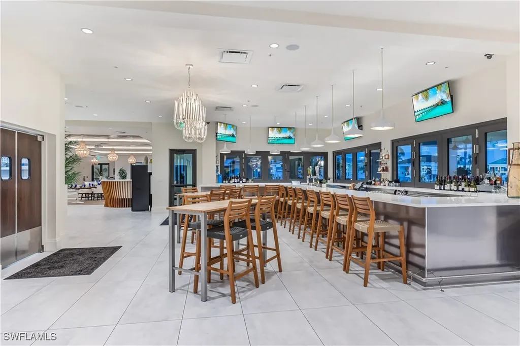 295 Grande Way Naples FL 34110
