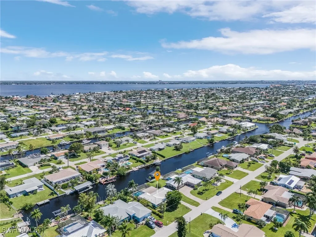 3013 SE 17th Place Cape Coral FL 33904