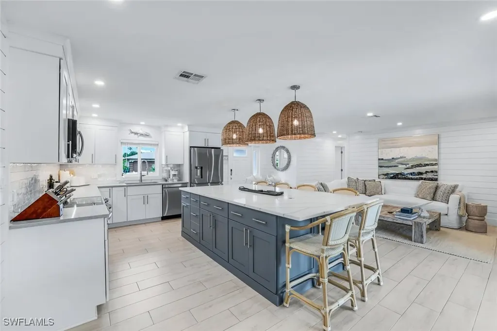 720 102nd Avenue N Naples FL 34108