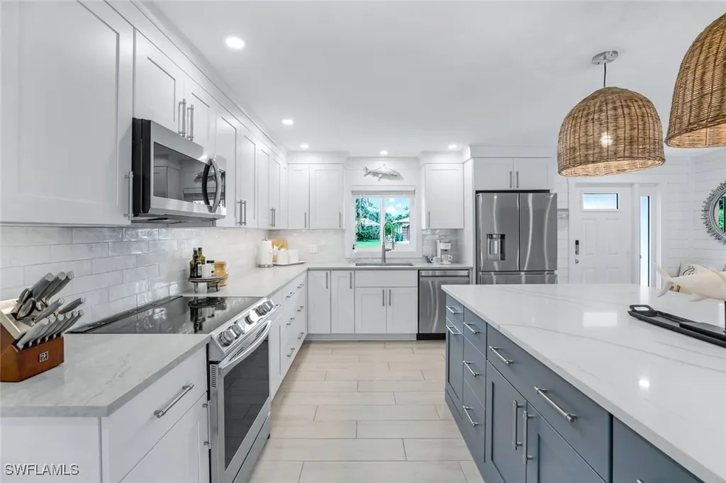 720 102nd Avenue N Naples FL 34108