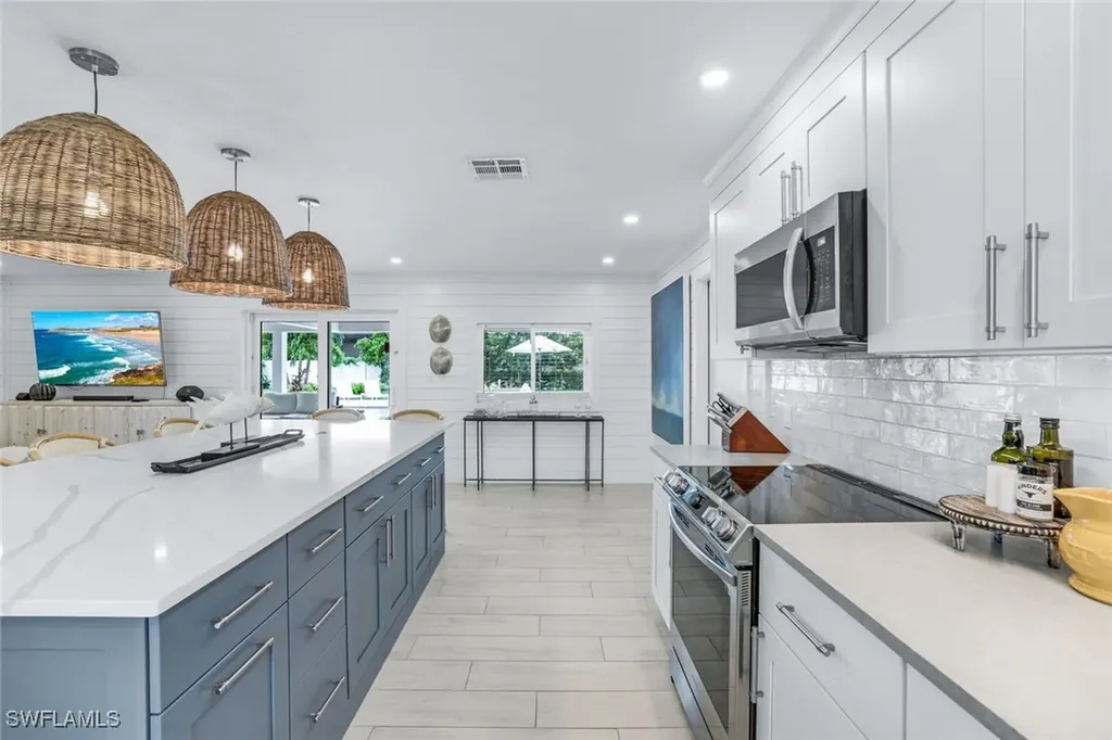 720 102nd Avenue N Naples FL 34108