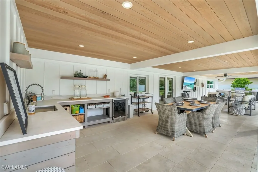 720 102nd Avenue N Naples FL 34108