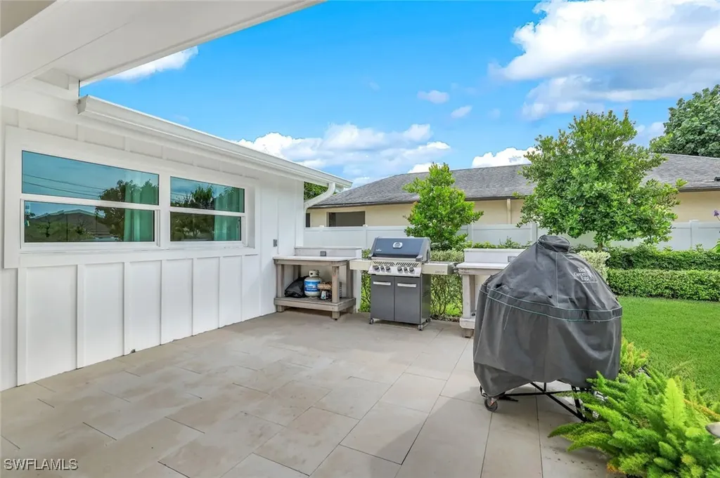 720 102nd Avenue N Naples FL 34108