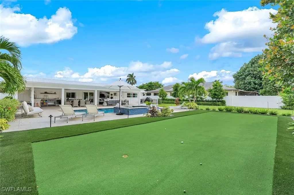 720 102nd Avenue N Naples FL 34108