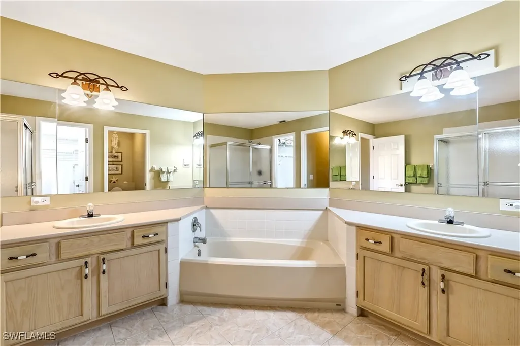 6623 Ilex Circle Naples FL 34109