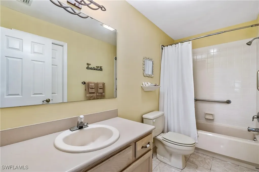 6623 Ilex Circle Naples FL 34109