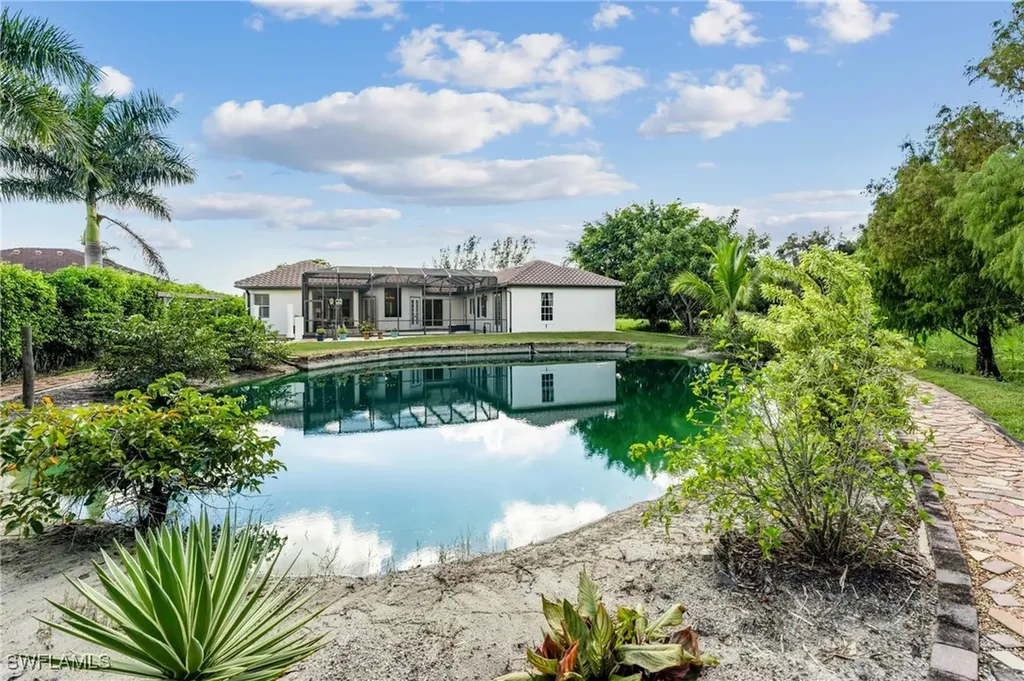 18157 Baywood Drive Naples FL 34114