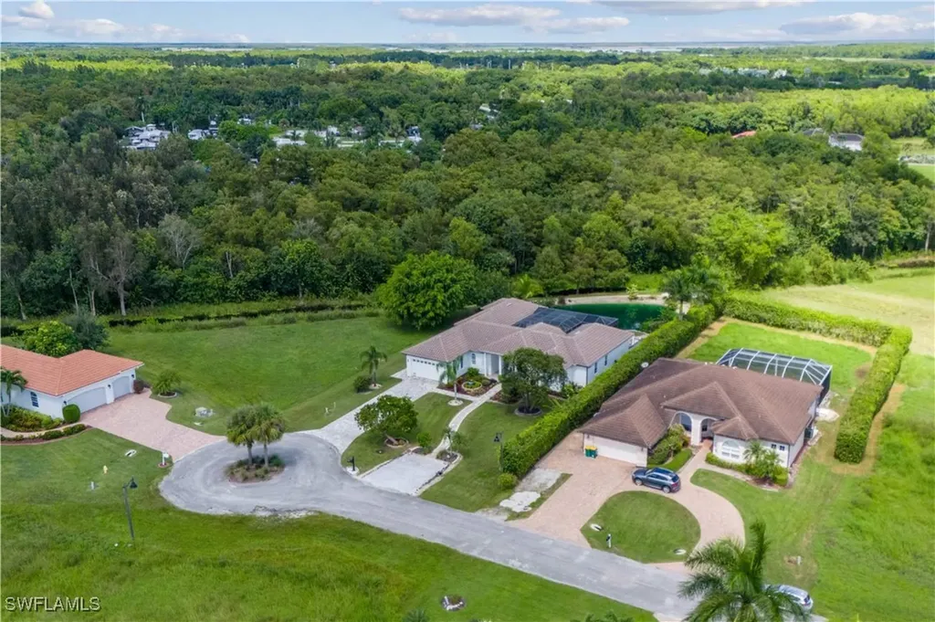 18157 Baywood Drive Naples FL 34114