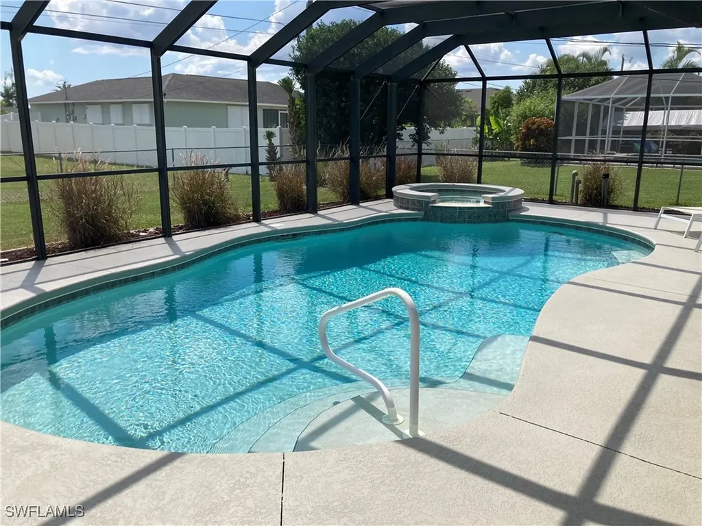 522 SW 26th Terrace Cape Coral FL 33914