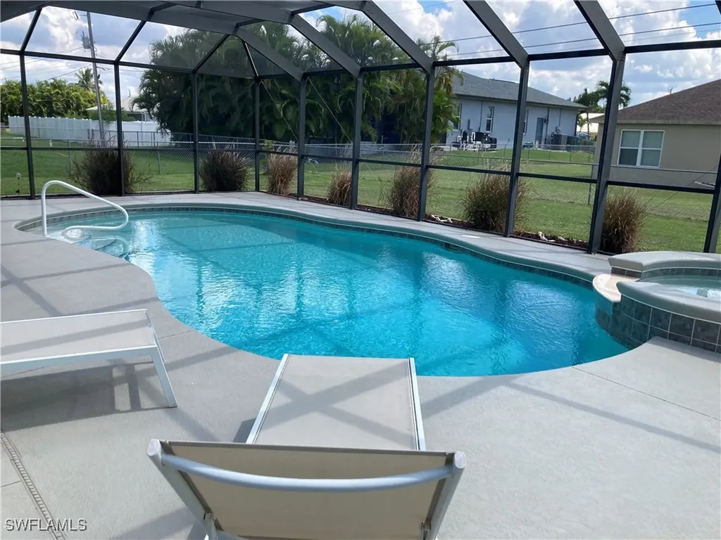 522 SW 26th Terrace Cape Coral FL 33914