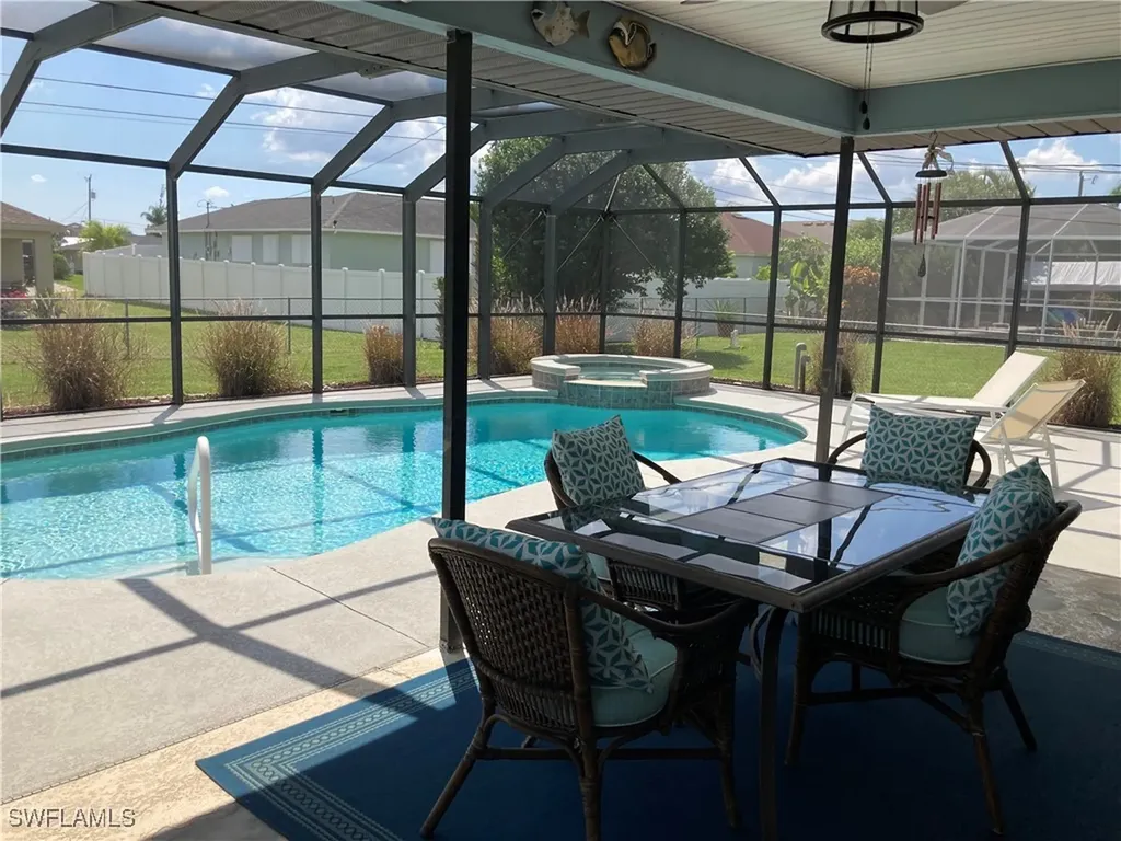 522 SW 26th Terrace Cape Coral FL 33914