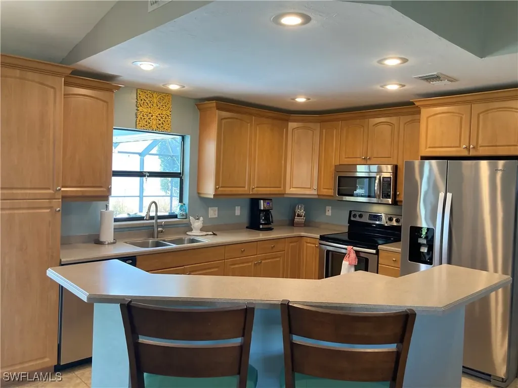 522 SW 26th Terrace Cape Coral FL 33914