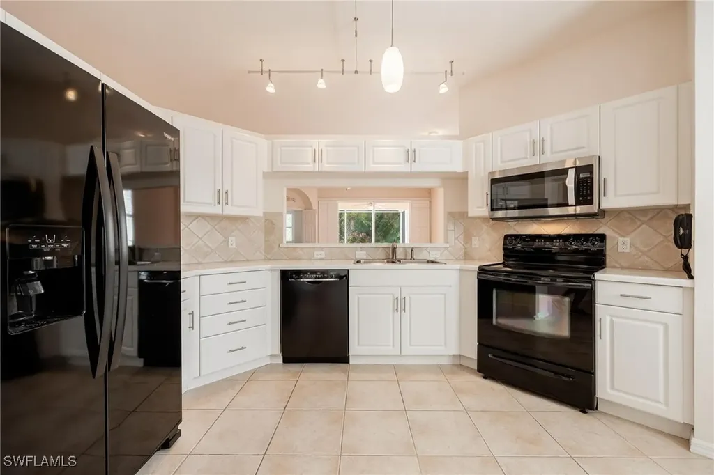 7674 Bay Lake Drive Fort Myers FL 33907