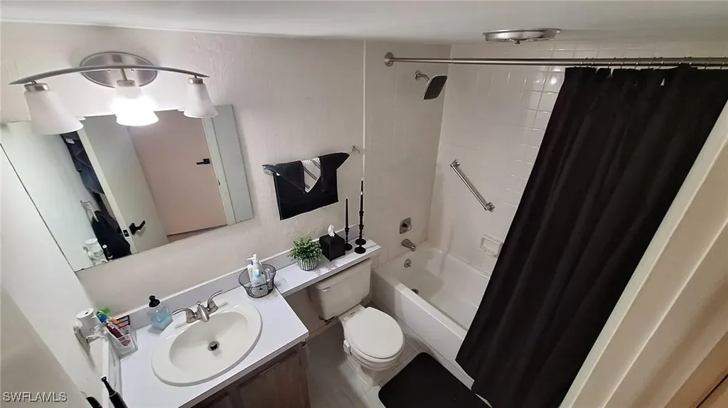 160 Turtle Lake Court Naples FL 34105